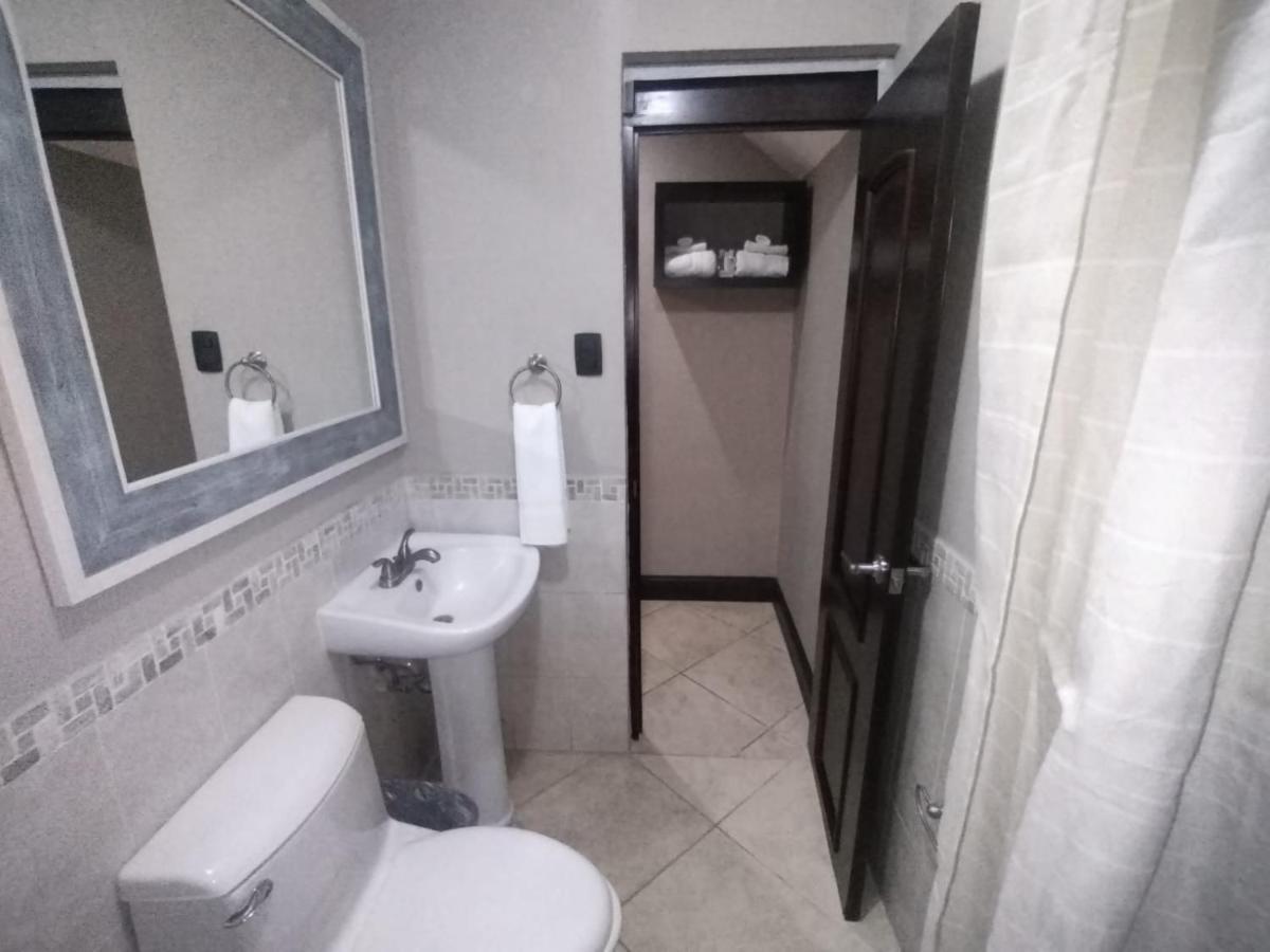 L'Aurora Inn Hostal 과테말라 외부 사진